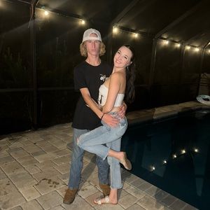 Meet your Posher, Anslee